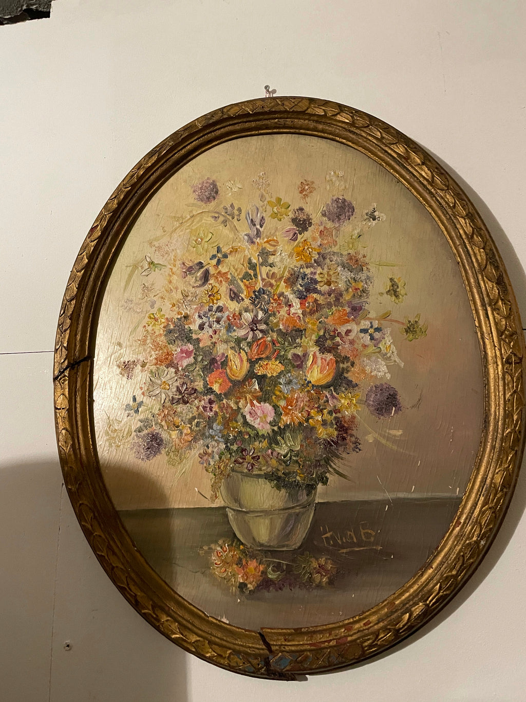 Rond bloemstilleven